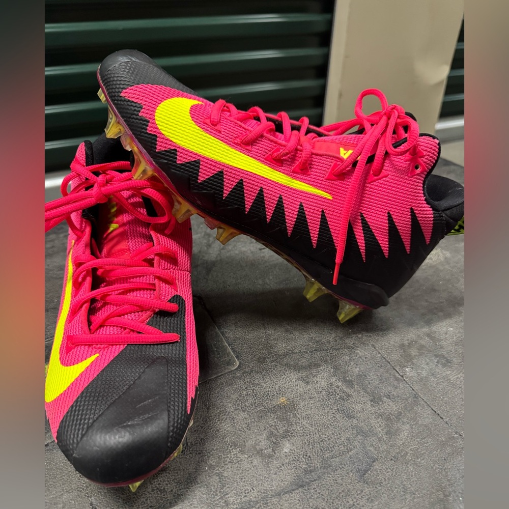Nike AlphaMenace Football Cleats size 10